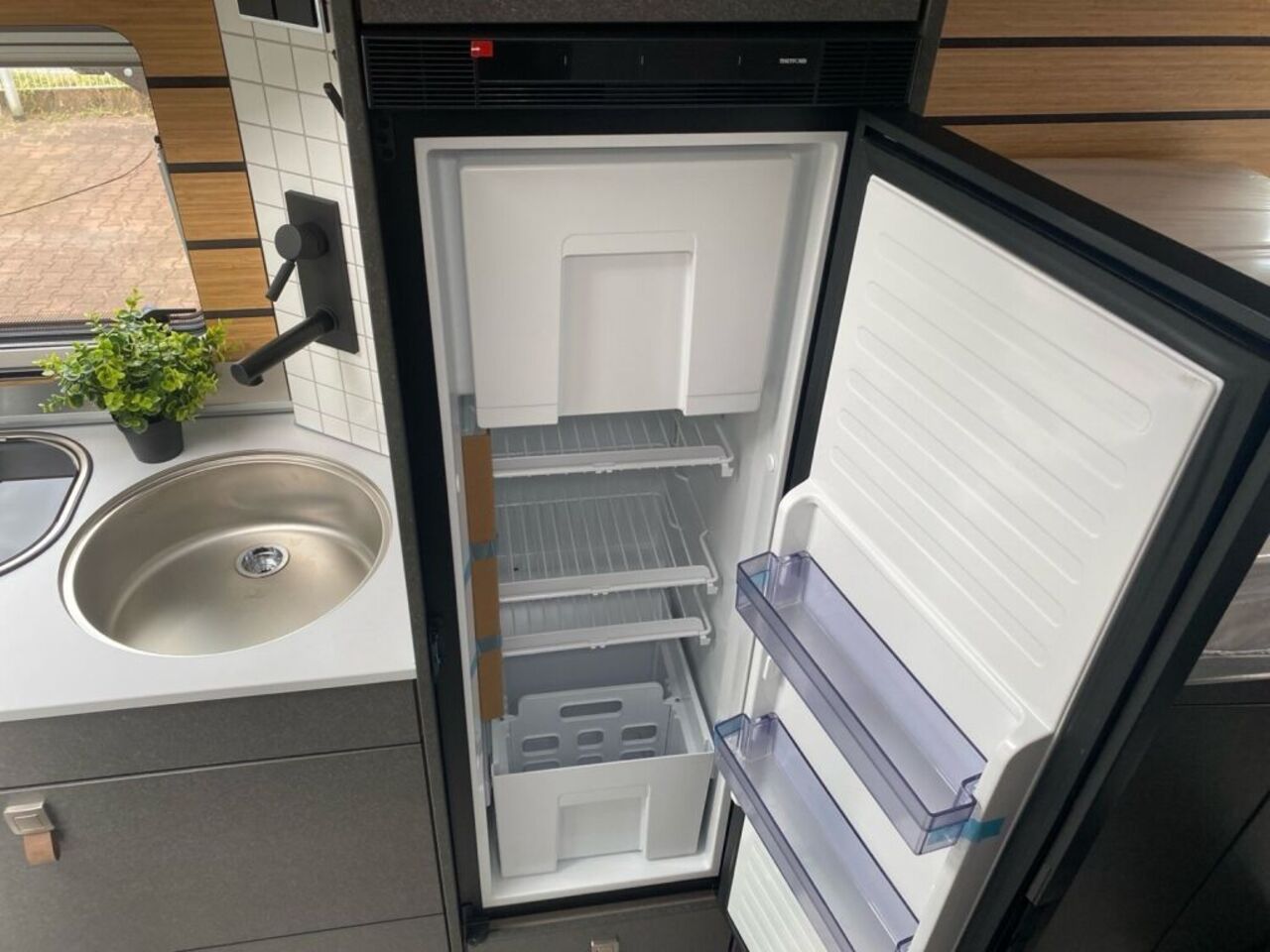 HYMER-ERIBA 570 CrossOver Top Angebot! Ansicht 20 für Fahrzeugdetailseite