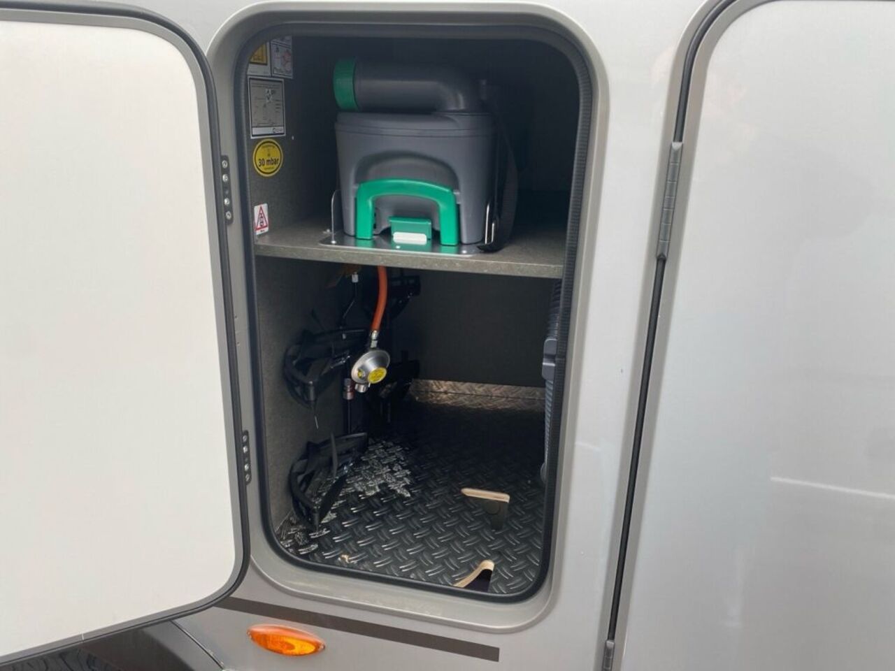 HYMER-ERIBA 570 CrossOver Top Angebot! Ansicht 23 für Fahrzeugdetailseite