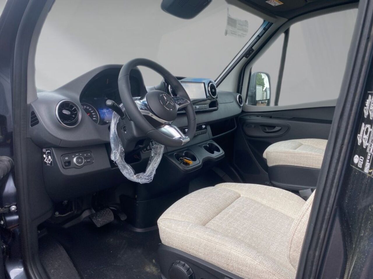 HYMER-ERIBA 570 CrossOver Top Angebot! Ansicht 6 für Fahrzeugdetailseite