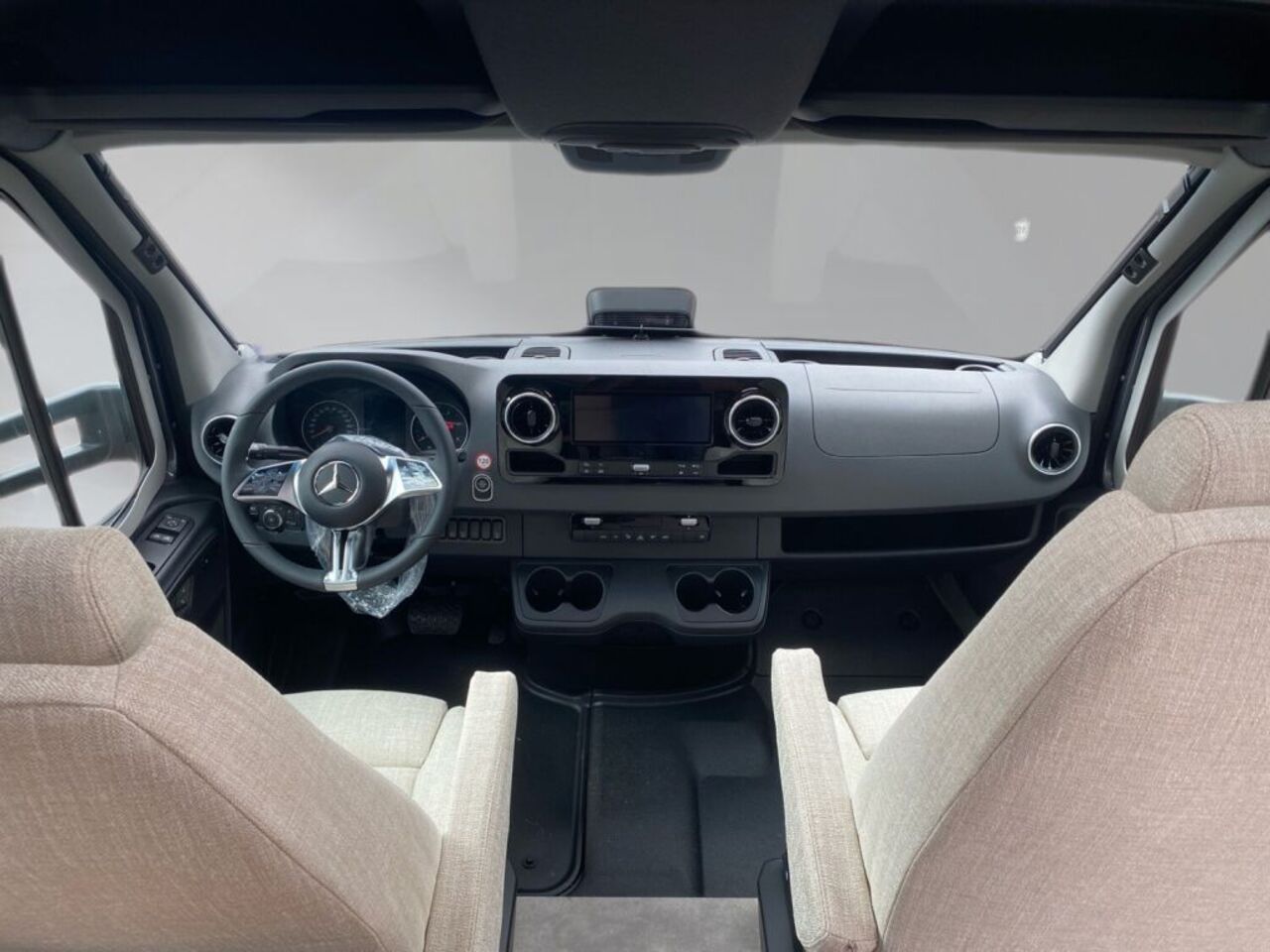 HYMER-ERIBA 570 CrossOver Top Angebot! Ansicht 9 für Fahrzeugdetailseite