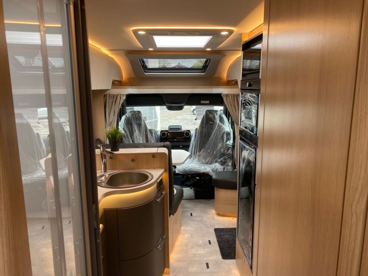 HYMER-ERIBA T 780 BlackLine +++ Messewochen +++ Ansicht 16 für Fahrzeugdetailseite