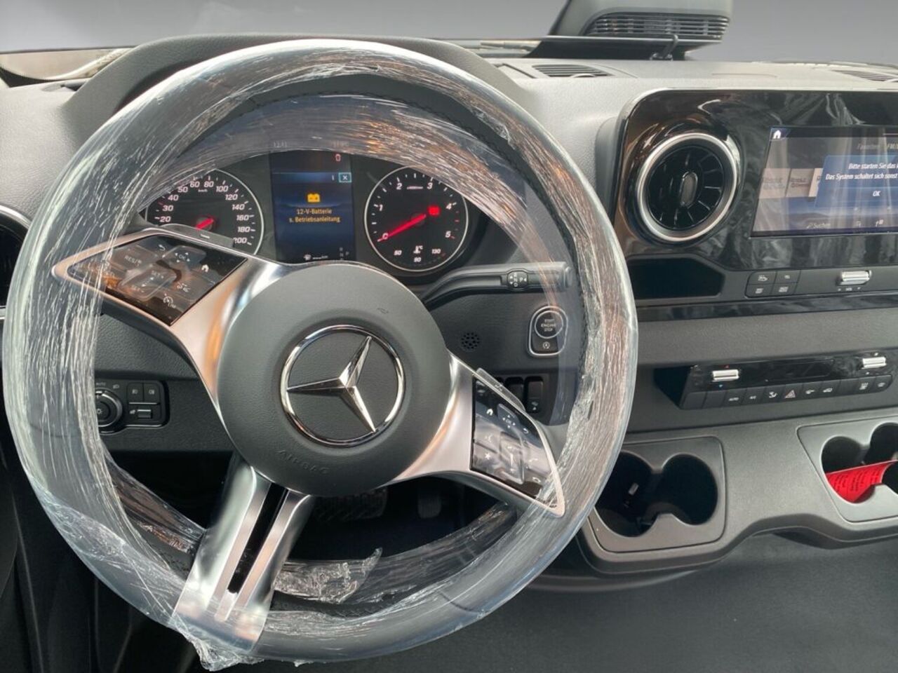 HYMER-ERIBA T 780 BlackLine +++ Messewochen +++ Ansicht 6 für Fahrzeugdetailseite