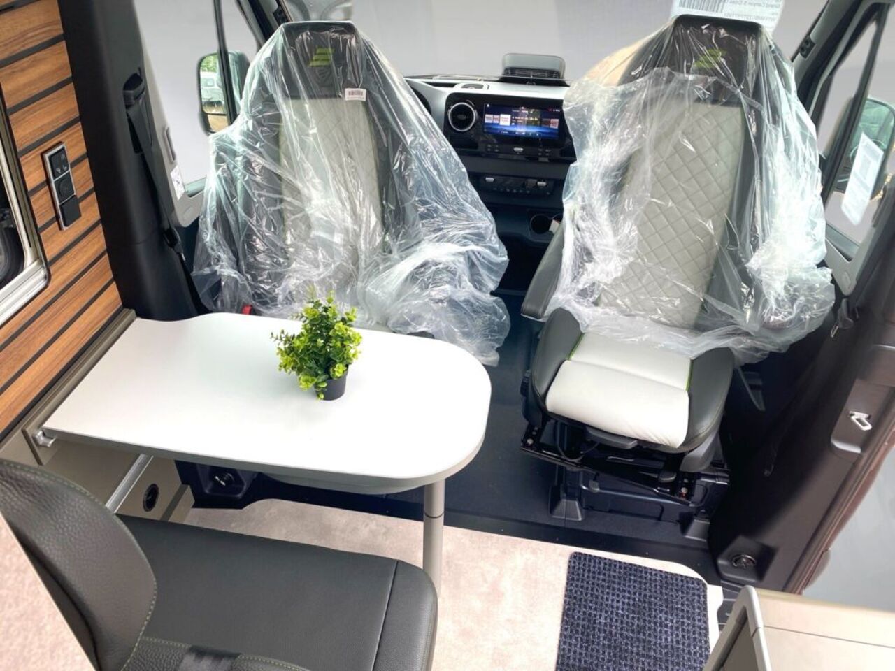 HYMER-ERIBA Grand Canyon S 600 CrossOver CARAVAN SALON DEAL Ansicht 10 für Fahrzeugdetailseite
