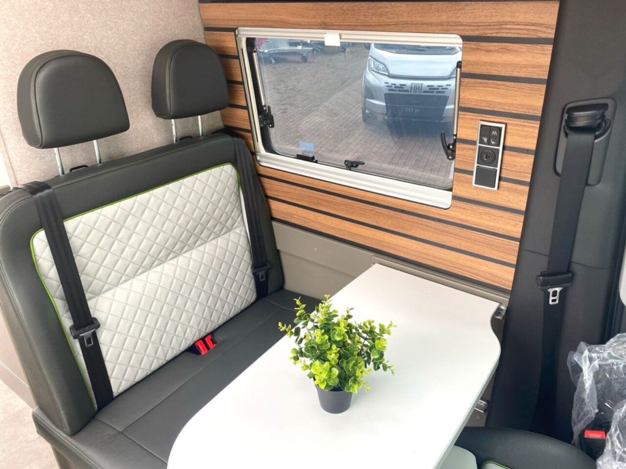 HYMER-ERIBA Grand Canyon S 600 CrossOver CARAVAN SALON DEAL Ansicht 11 für Fahrzeugdetailseite