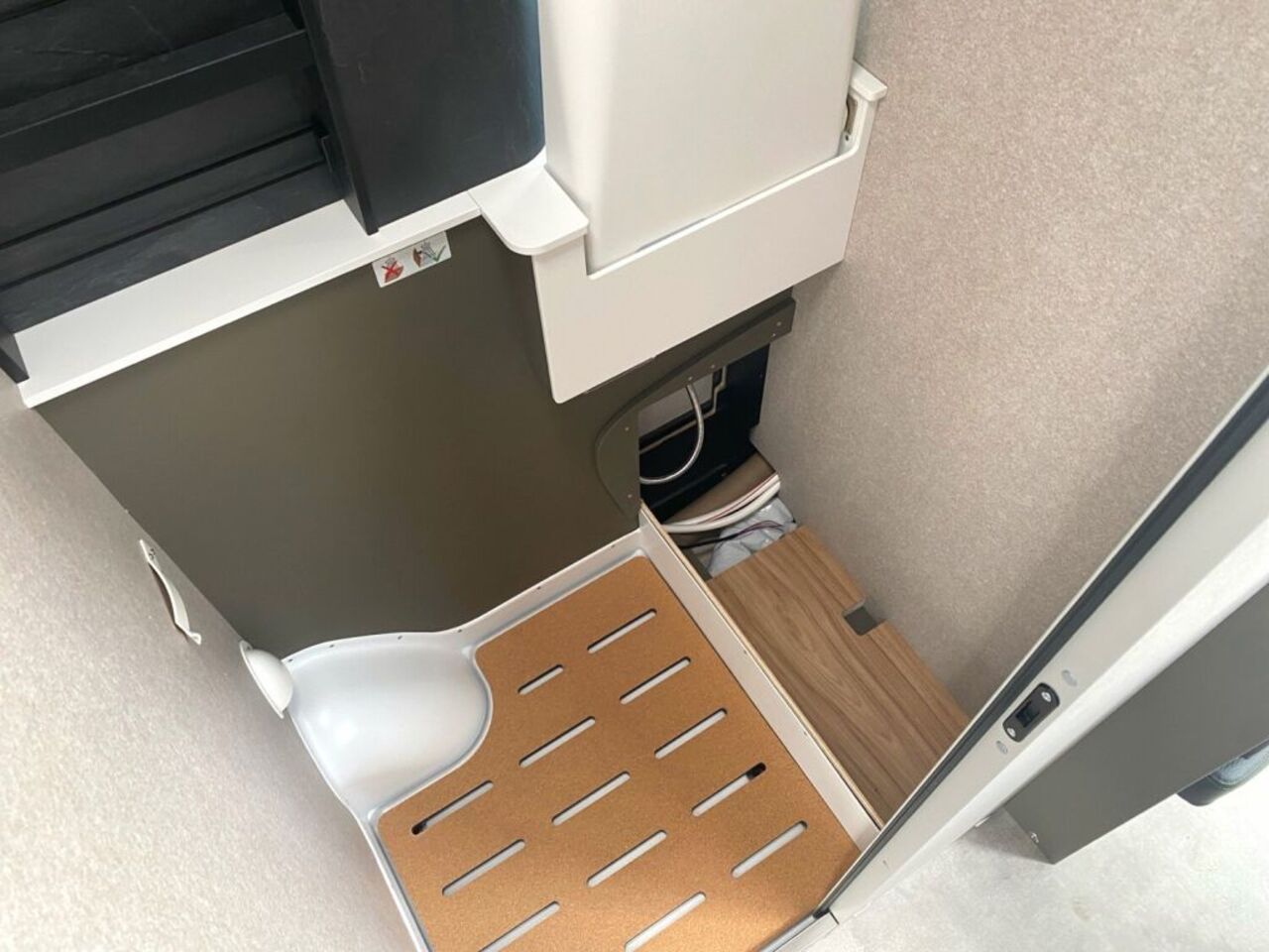 HYMER-ERIBA Grand Canyon S 600 CrossOver CARAVAN SALON DEAL Ansicht 16 für Fahrzeugdetailseite