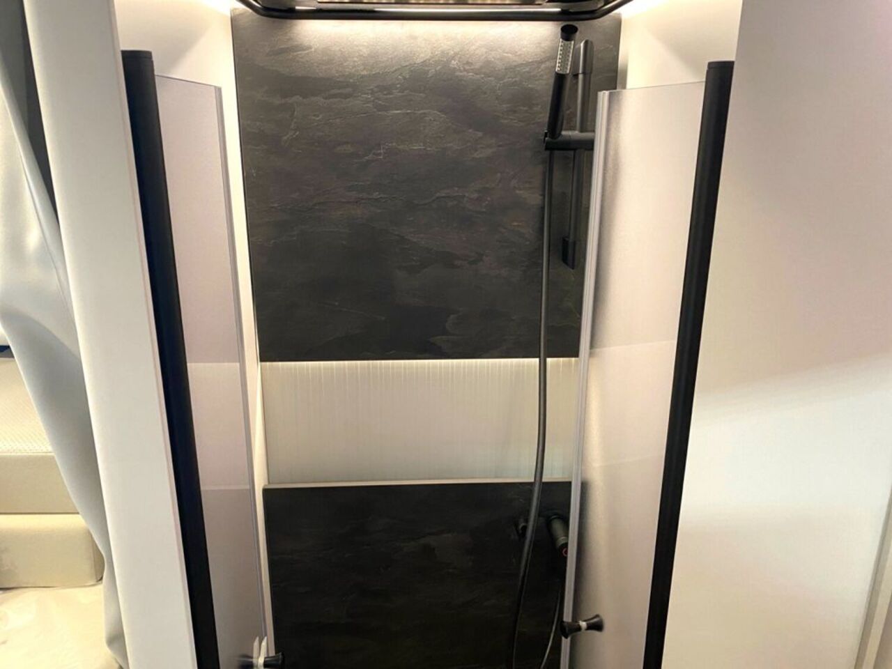 HYMER-ERIBA I 680 !!! Top-Preis Garantie !!! Ansicht 13 für Fahrzeugdetailseite