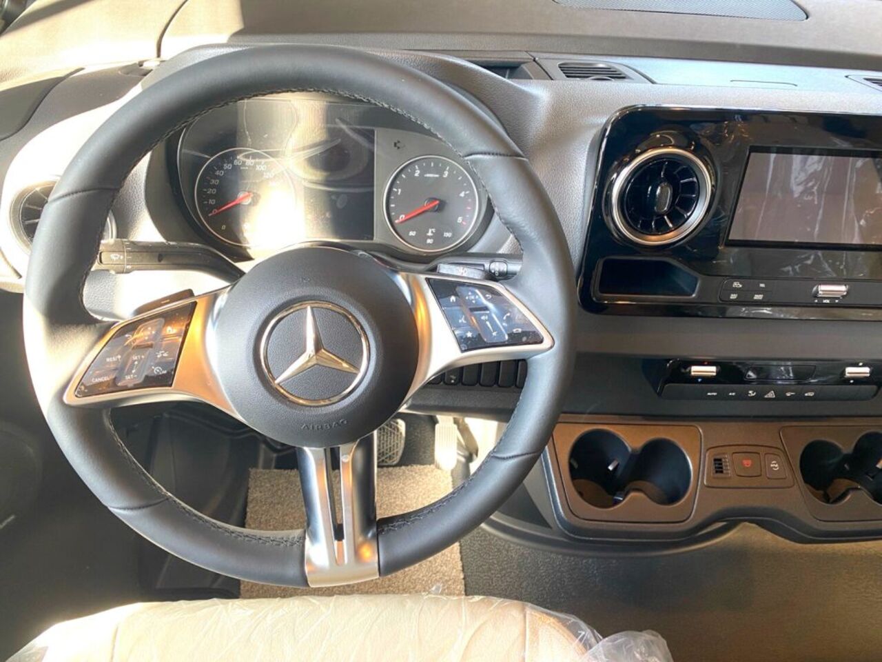 HYMER-ERIBA I 680 !!! Top-Preis Garantie !!! Ansicht 4 für Fahrzeugdetailseite