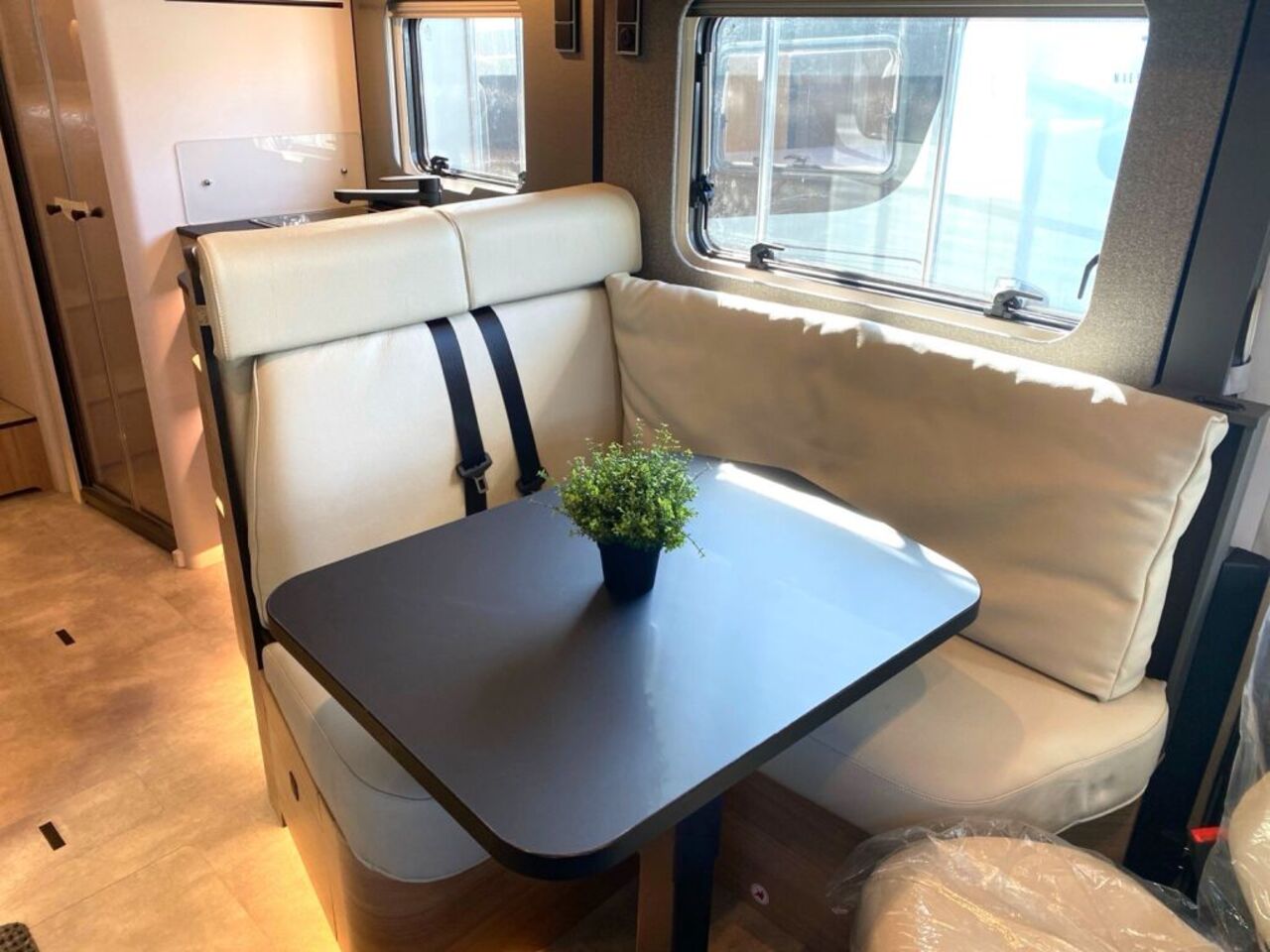 HYMER-ERIBA I 680 !!! Top-Preis Garantie !!! Ansicht 8 für Fahrzeugdetailseite