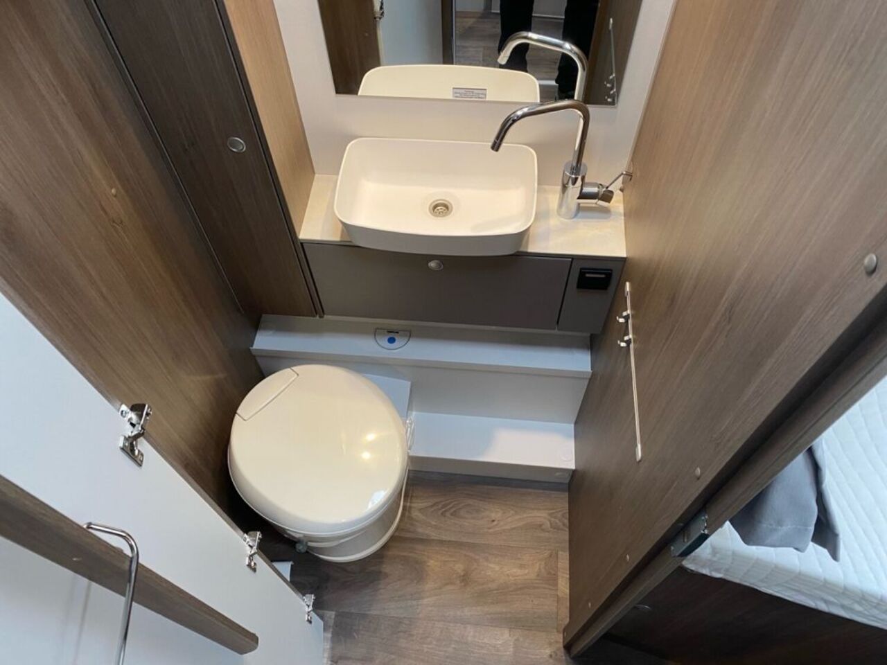 CARADO 447 +++ Messewochen +++ Ansicht 15 für Fahrzeugdetailseite