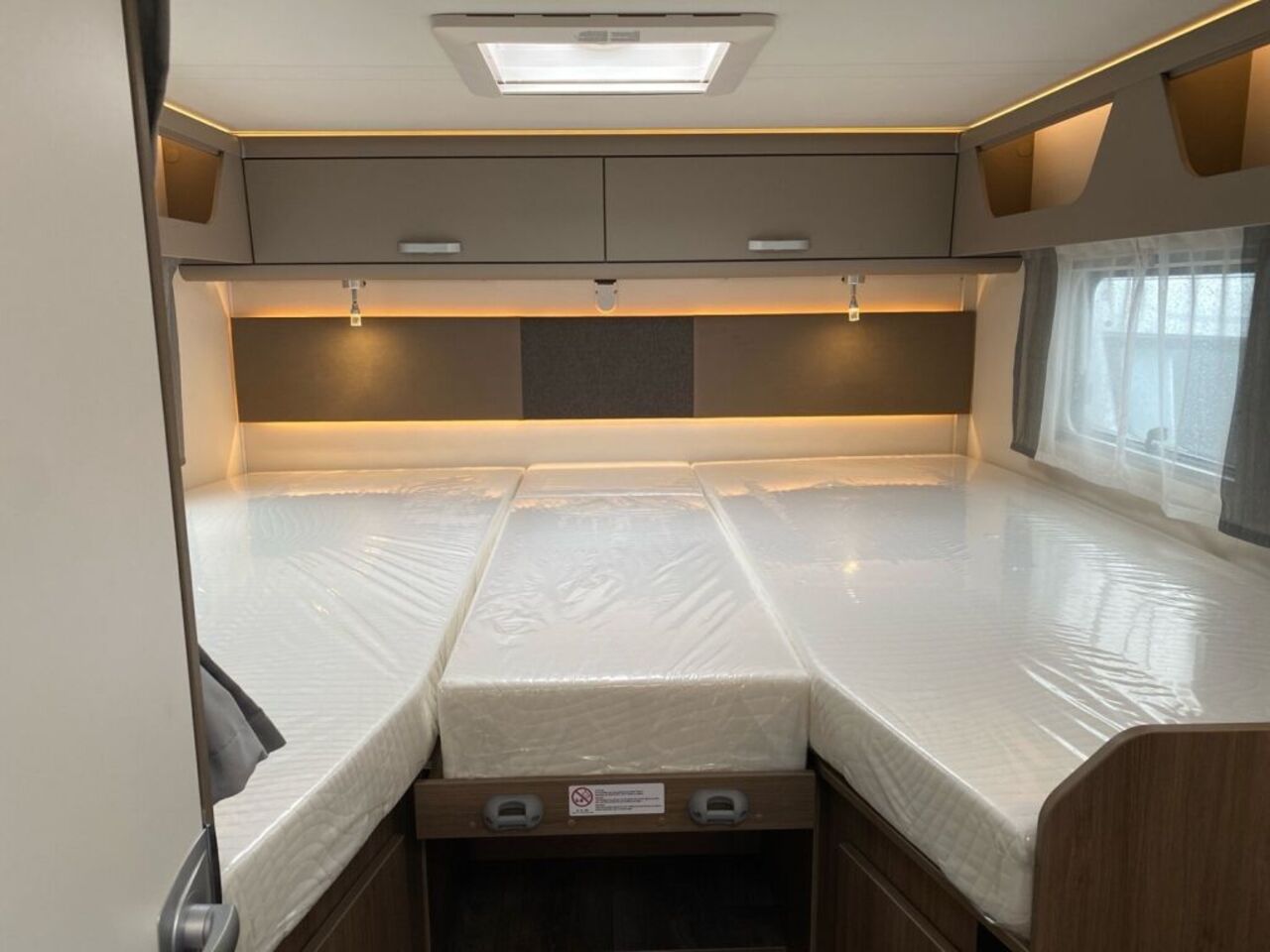 CARADO 447 +++ Messewochen +++ Ansicht 17 für Fahrzeugdetailseite