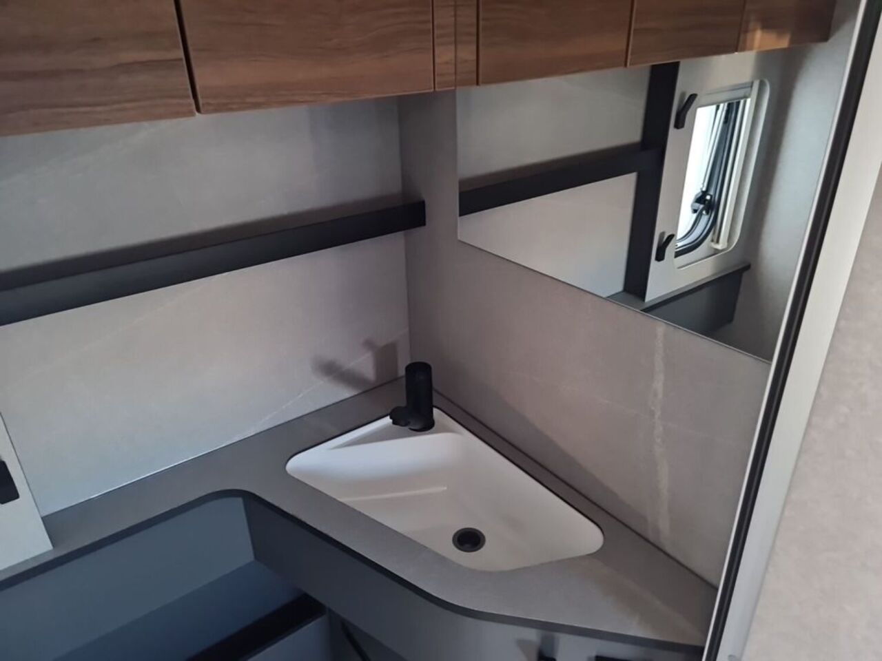 HYMER-ERIBA 470 !!! Top‑Preis Garantie !!! Ansicht 21 für Fahrzeugdetailseite