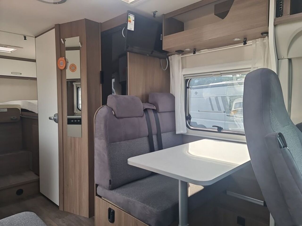 CARADO V347 pro + Ihr Vorteil. Unser Service. Ansicht 12 für Fahrzeugdetailseite