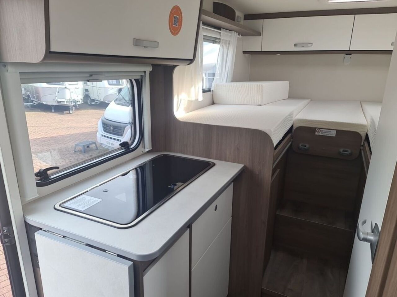 CARADO V347 pro + Ihr Vorteil. Unser Service. Ansicht 13 für Fahrzeugdetailseite