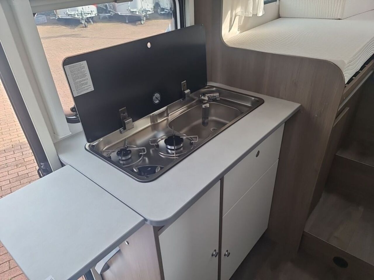 CARADO V347 pro + Ihr Vorteil. Unser Service. Ansicht 14 für Fahrzeugdetailseite