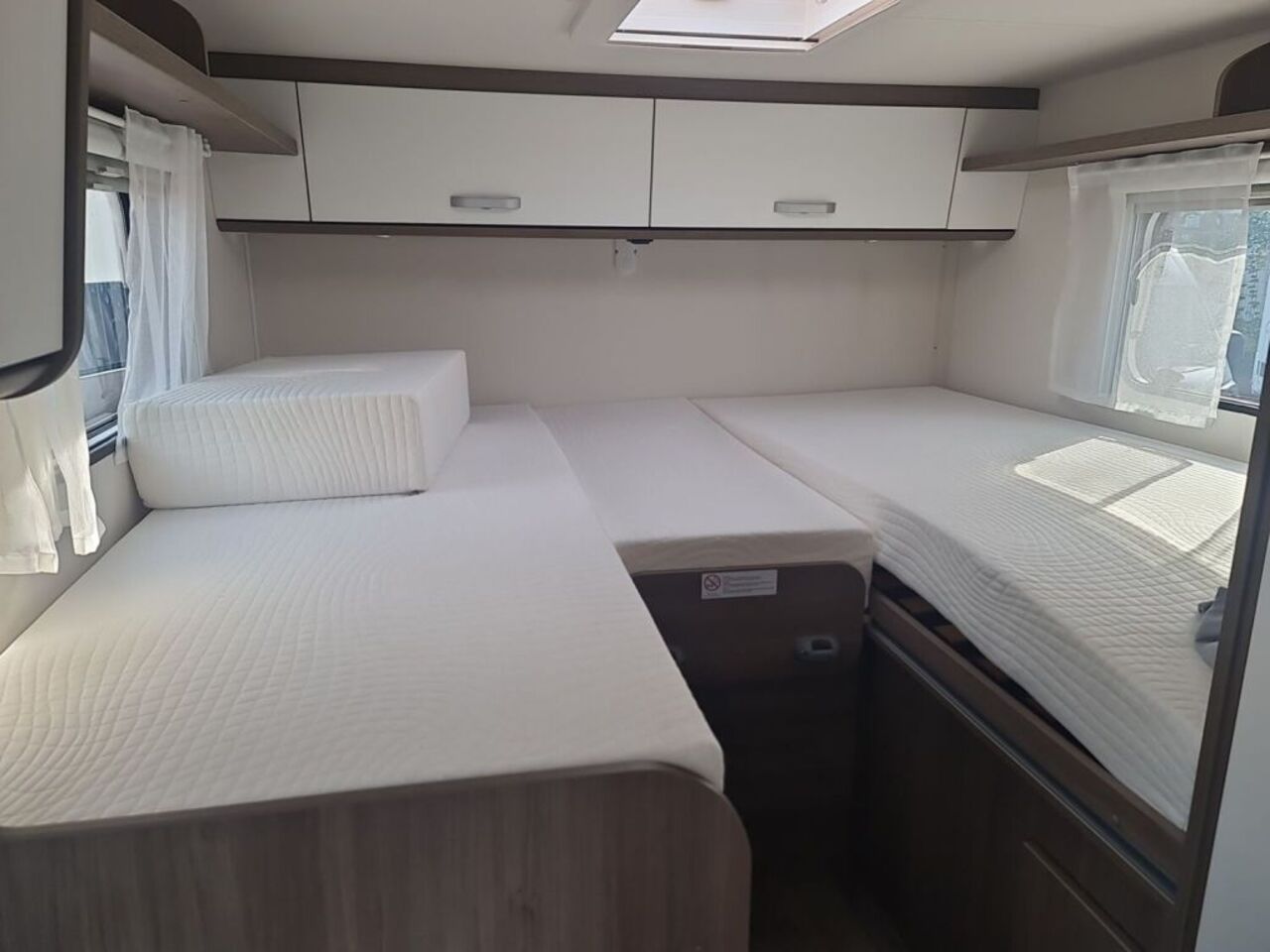 CARADO V347 pro + Ihr Vorteil. Unser Service. Ansicht 17 für Fahrzeugdetailseite