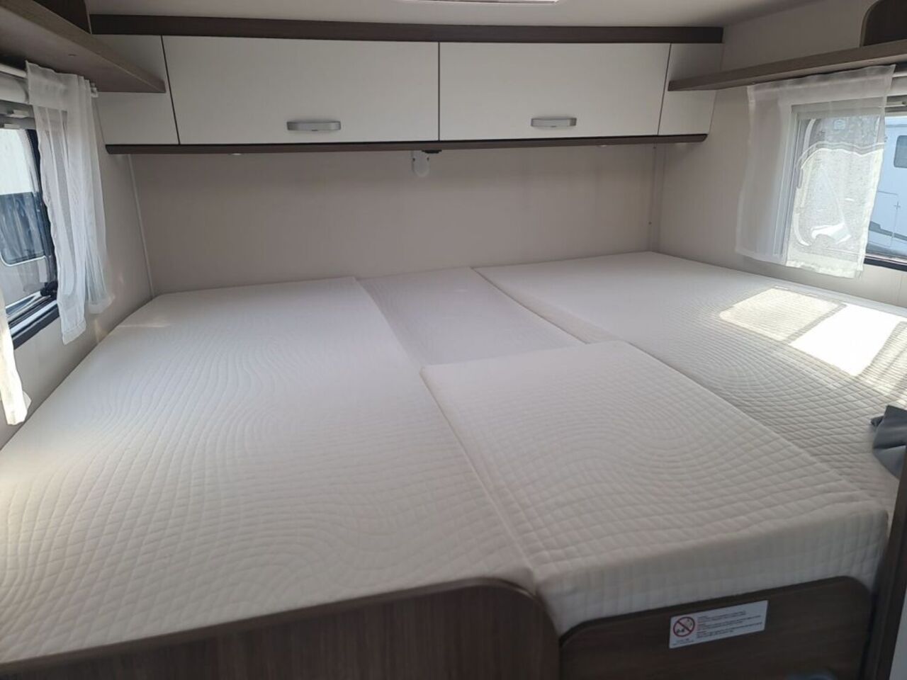 CARADO V347 pro + Ihr Vorteil. Unser Service. Ansicht 18 für Fahrzeugdetailseite