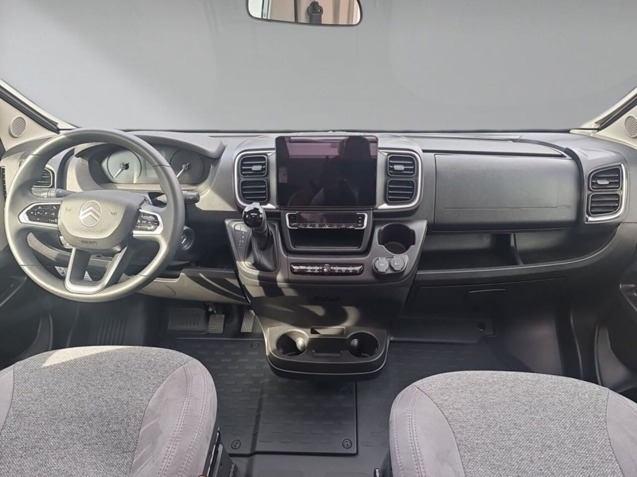 CARADO V347 pro + Ihr Vorteil. Unser Service. Ansicht 9 für Fahrzeugdetailseite