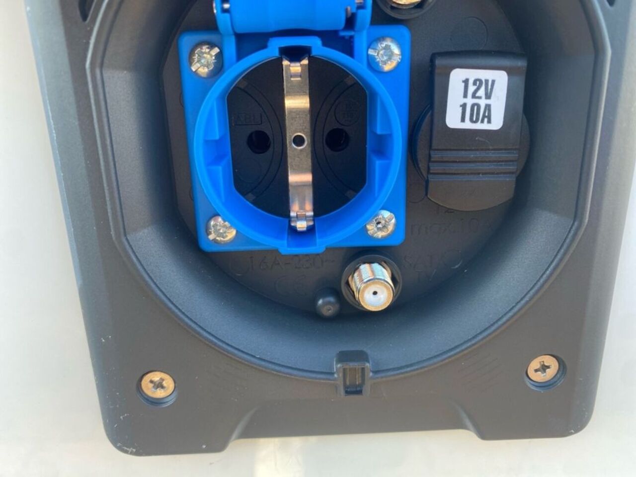 HYMER-ERIBA 495 +++ Messewochen +++ Ansicht 17 für Fahrzeugdetailseite