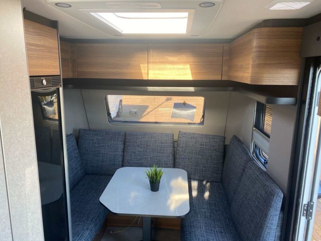 HYMER-ERIBA 495 +++ Messewochen +++ Ansicht 6 für Fahrzeugdetailseite