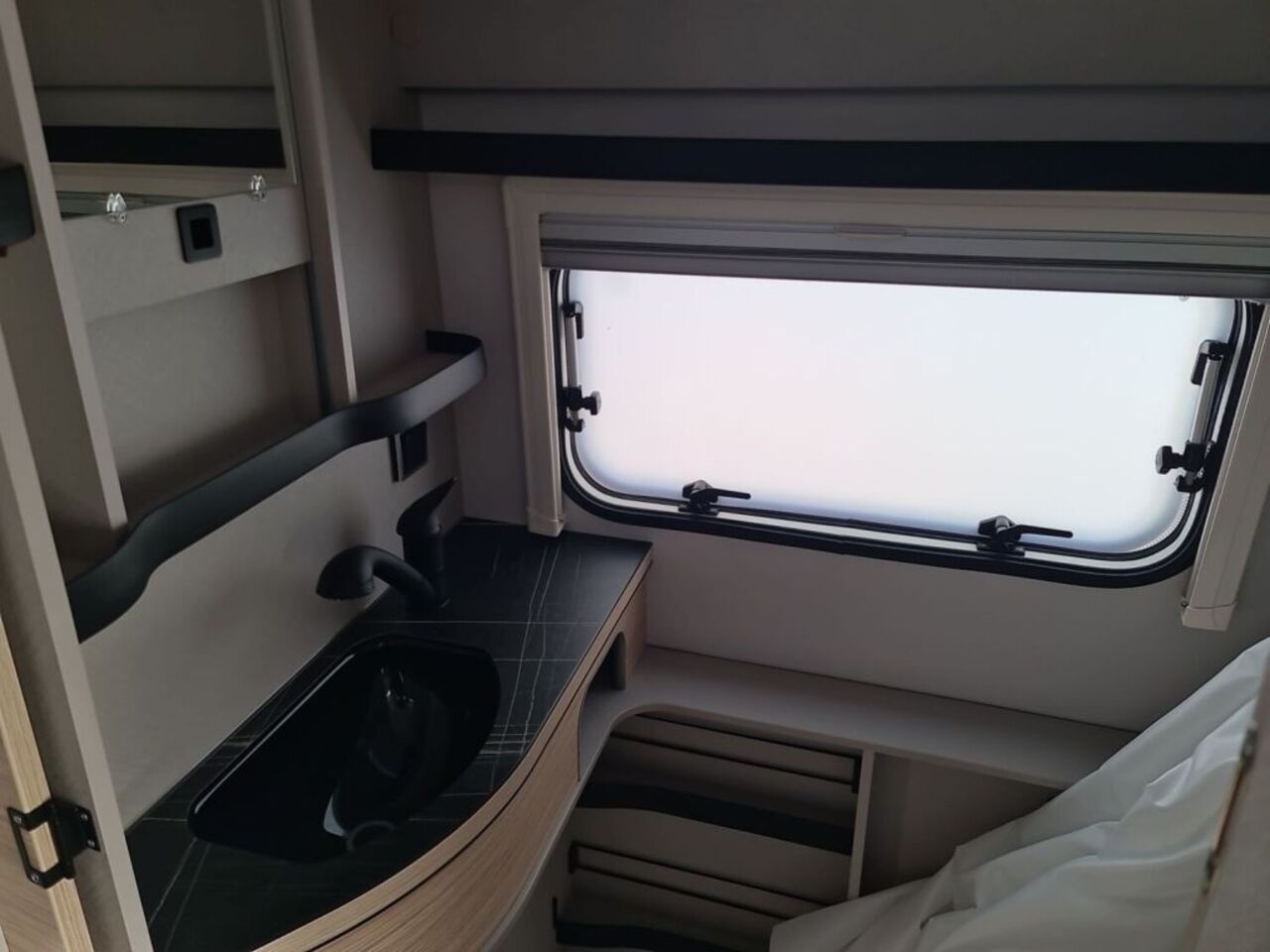 HYMER-ERIBA 542 +++ Messewochen +++ Ansicht 16 für Fahrzeugdetailseite