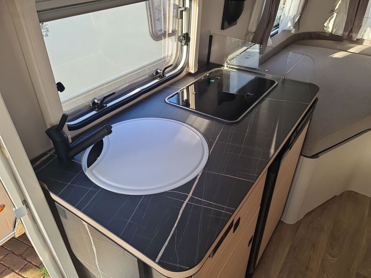 HYMER-ERIBA 542 Ihr Vorteil. Unser Service. Ansicht 23 für Fahrzeugdetailseite