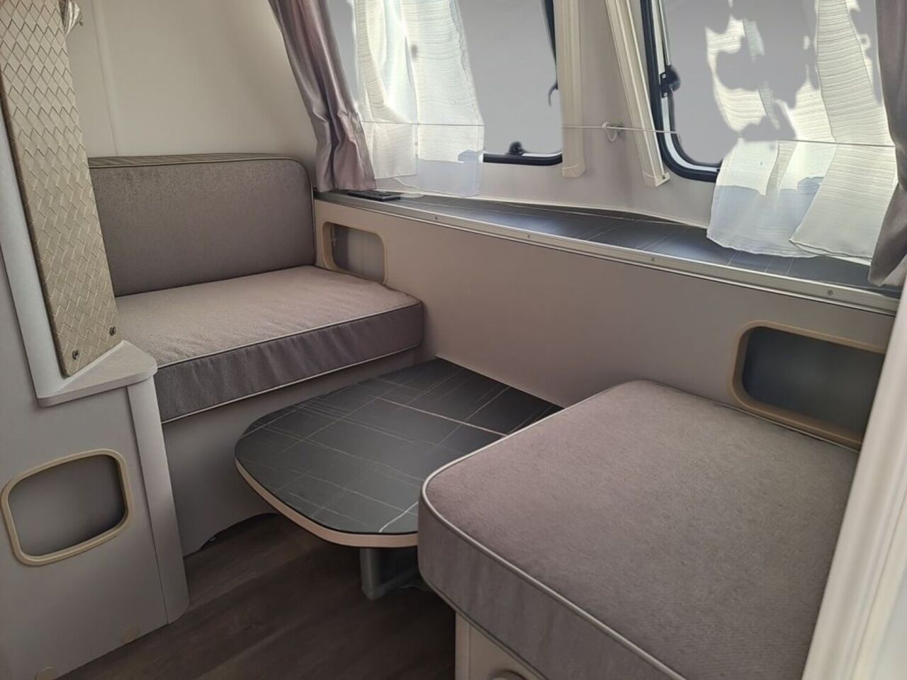 HYMER-ERIBA 542 +++ Messewochen +++ Ansicht 7 für Fahrzeugdetailseite