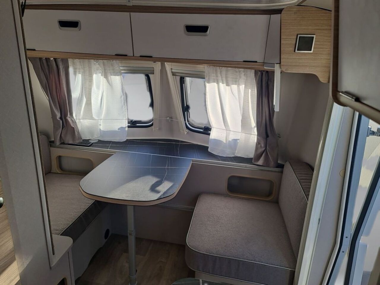 HYMER-ERIBA 542 +++ Messewochen +++ Ansicht 9 für Fahrzeugdetailseite