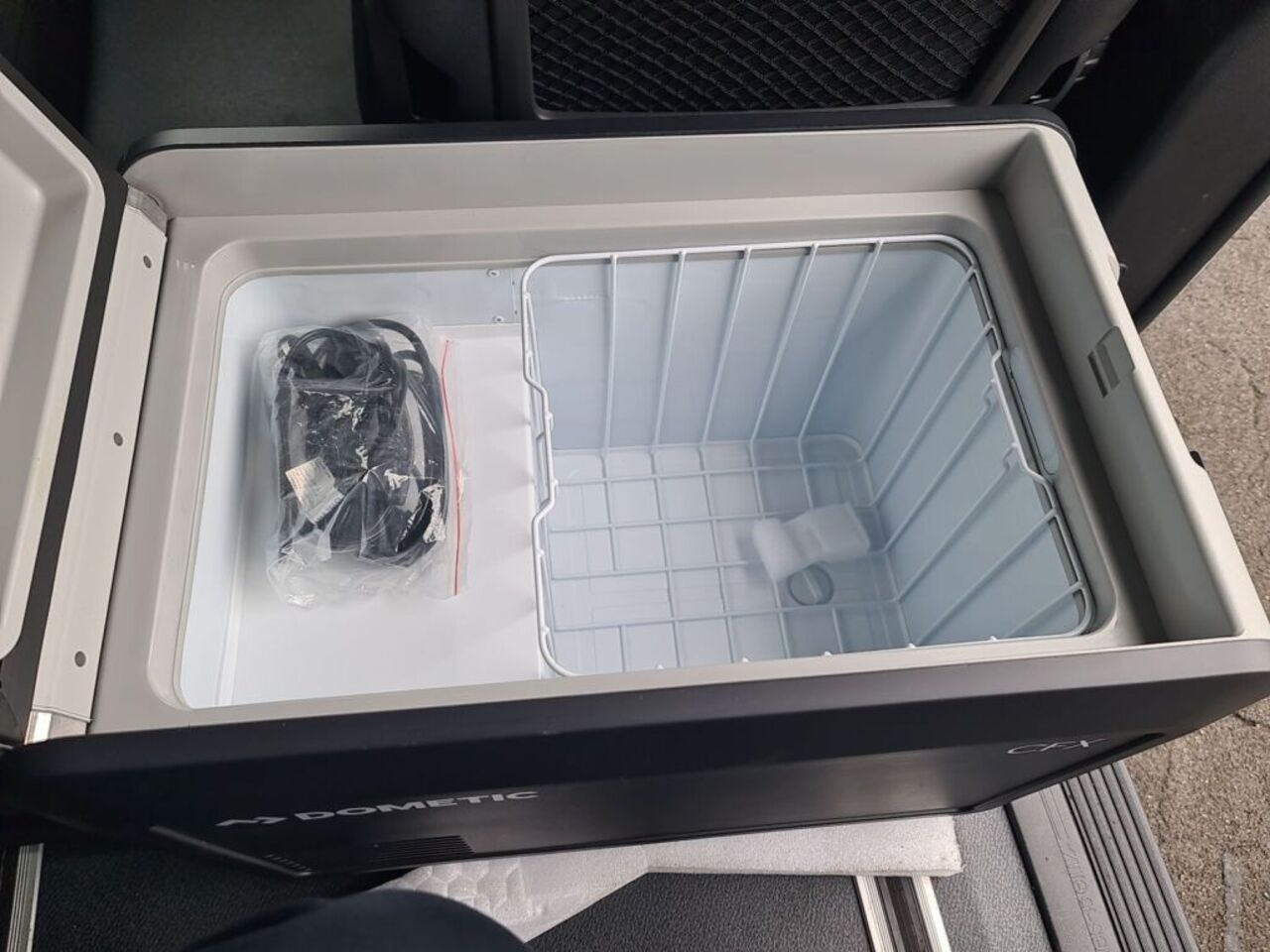 CROSSCAMP Base X Ihr Vorteil. Unser Service. Ansicht 23 für Fahrzeugdetailseite