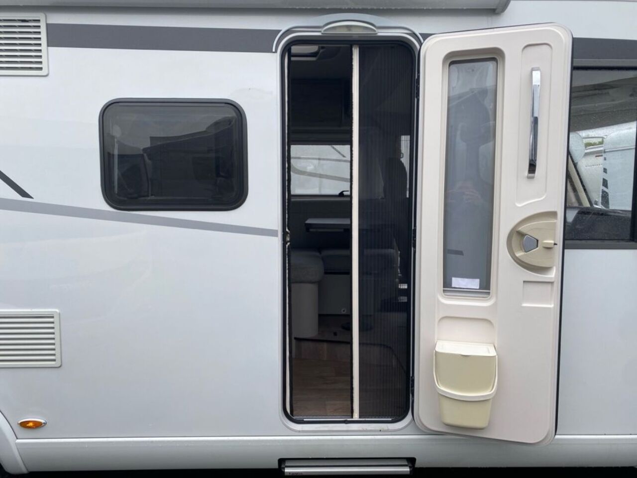 HYMER-ERIBA 580 Pure MwSt ausweisbar! Ansicht 21 für Fahrzeugdetailseite