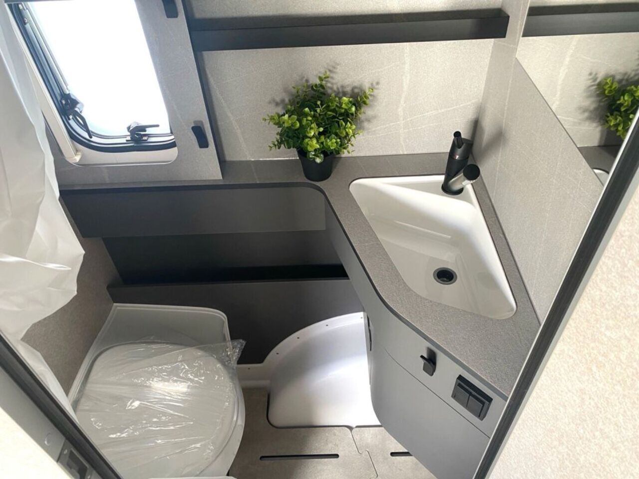 HYMER-ERIBA 470 !!! Top-Preis Garantie !!! Ansicht 11 für Fahrzeugdetailseite