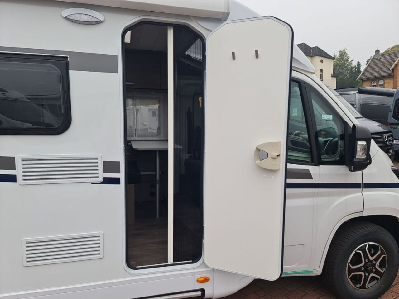 CARADO V339 Ihr Vorteil. Unser Service. Ansicht 22 für Fahrzeugdetailseite