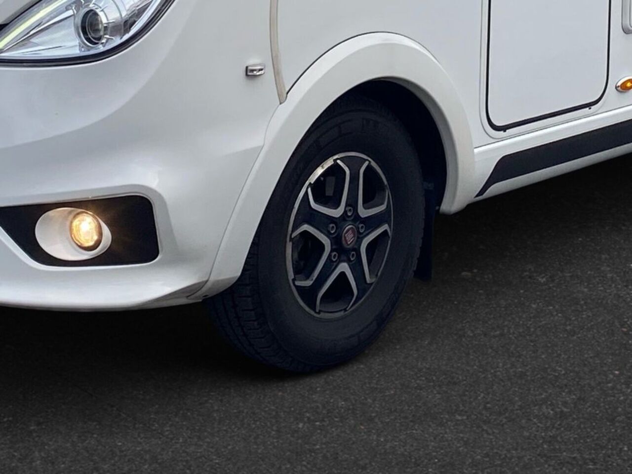 HYMER-ERIBA 474 +++ Zufriedenheitsgarantie +++ Ansicht 5 für Fahrzeugdetailseite