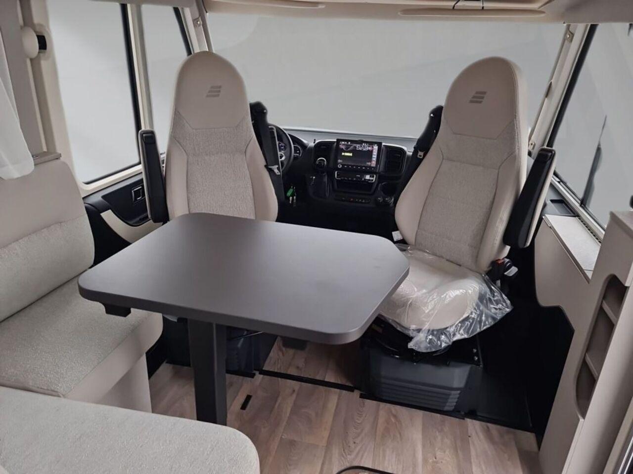 HYMER-ERIBA 580 Pure +++ Zufriedenheitsgarantie +++ Ansicht 11 für Fahrzeugdetailseite