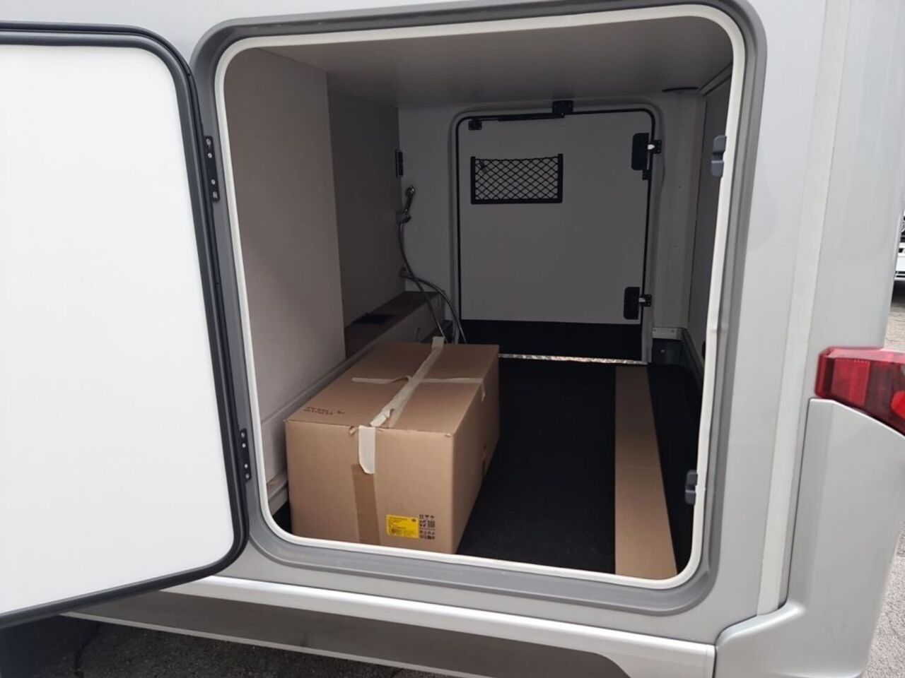 HYMER-ERIBA 580 Pure Ihr Vorteil. Unser Service. Ansicht 26 für Fahrzeugdetailseite