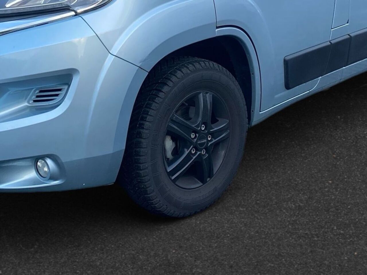 MEGAMOBIL 600 +++ Messewochen +++ Ansicht 5 für Fahrzeugdetailseite