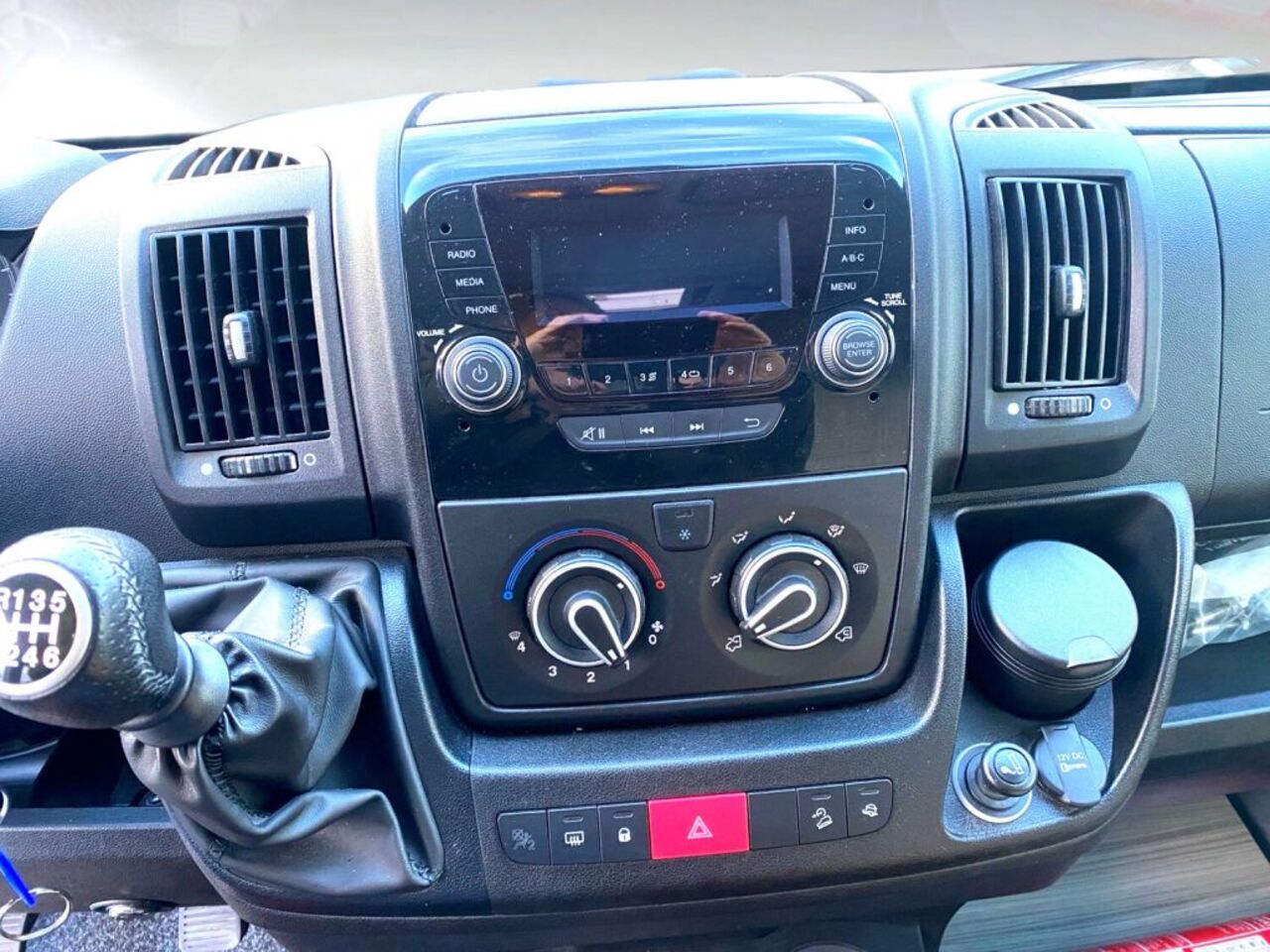 MEGAMOBIL 600 +++ Messewochen +++ Ansicht 8 für Fahrzeugdetailseite