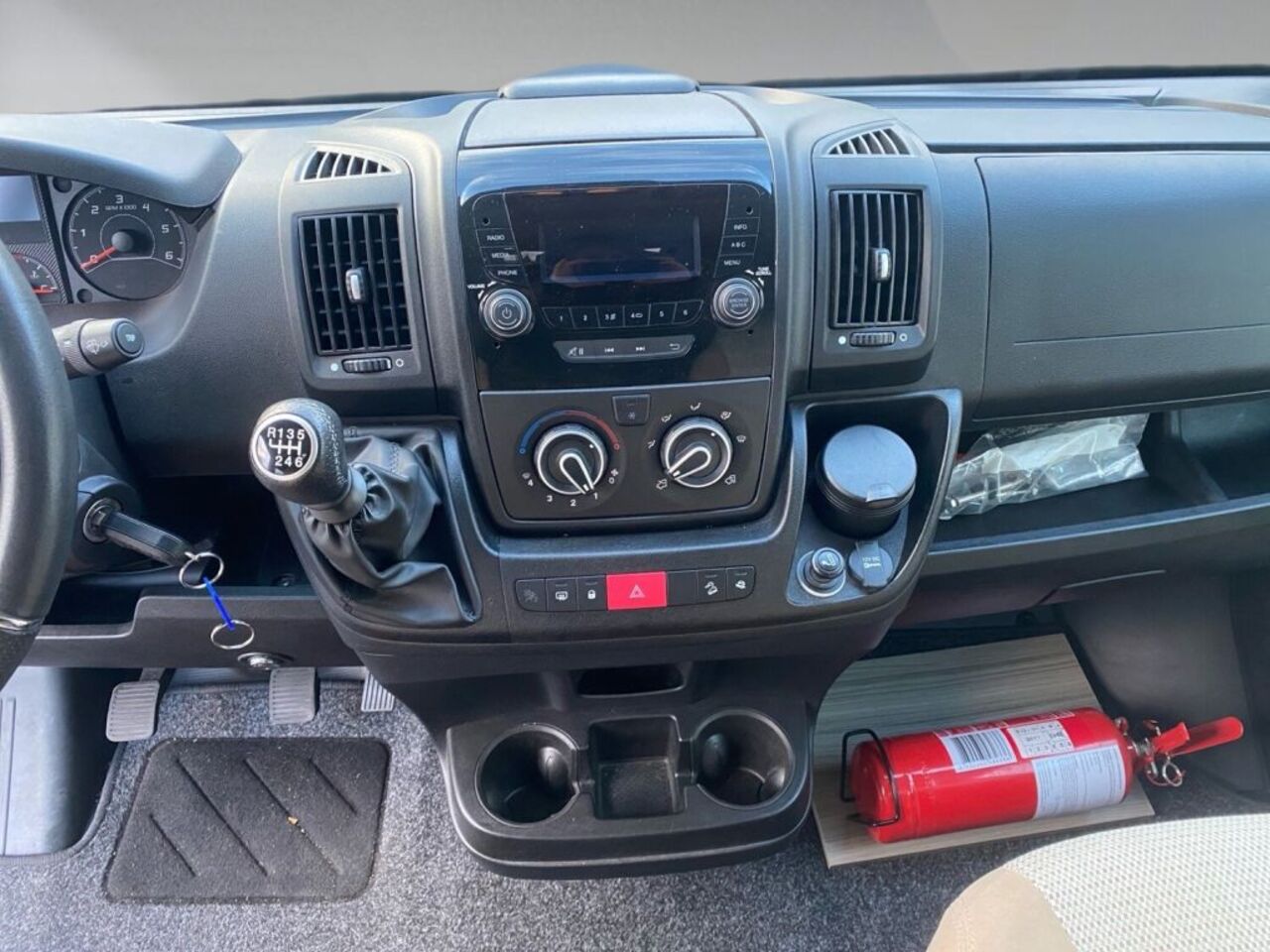 MEGAMOBIL 600 +++ Messewochen +++ Ansicht 9 für Fahrzeugdetailseite