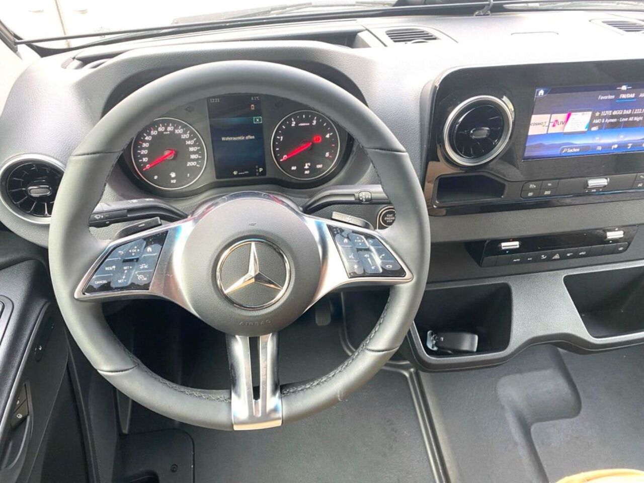 HYMER-ERIBA S +++ Messewochen +++ Ansicht 6 für Fahrzeugdetailseite