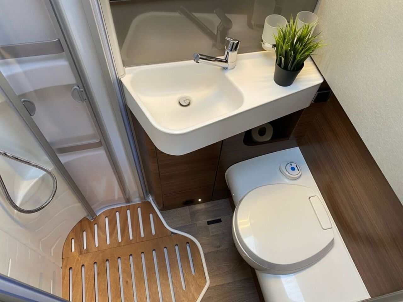 HYMER-ERIBA T 580 +++ Messewochen +++ Ansicht 14 für Fahrzeugdetailseite