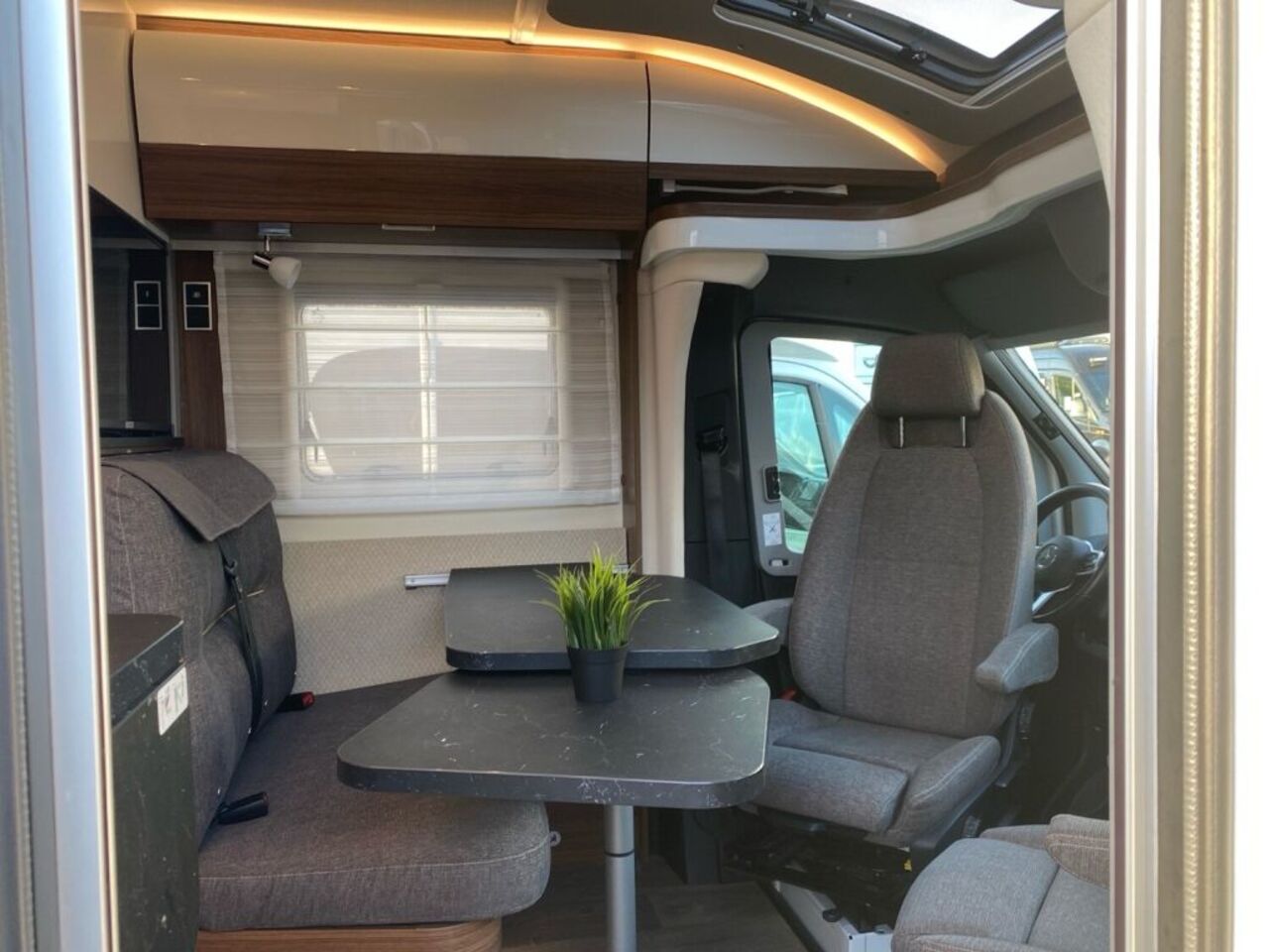 HYMER-ERIBA T 580 +++ Messewochen +++ Ansicht 20 für Fahrzeugdetailseite