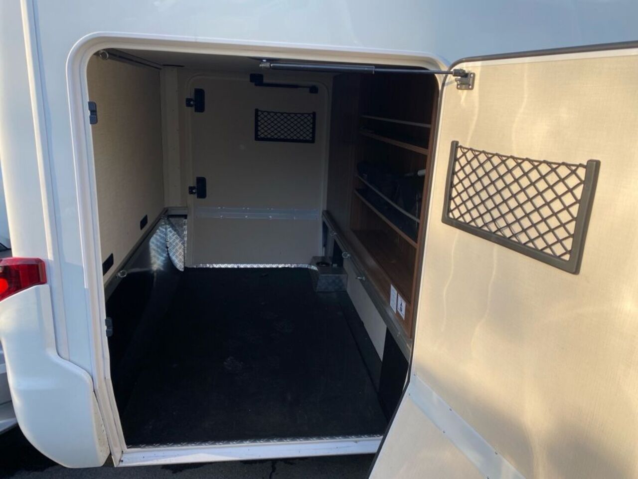 HYMER-ERIBA T 580 Frischer Service + TÜV Ansicht 21 für Fahrzeugdetailseite