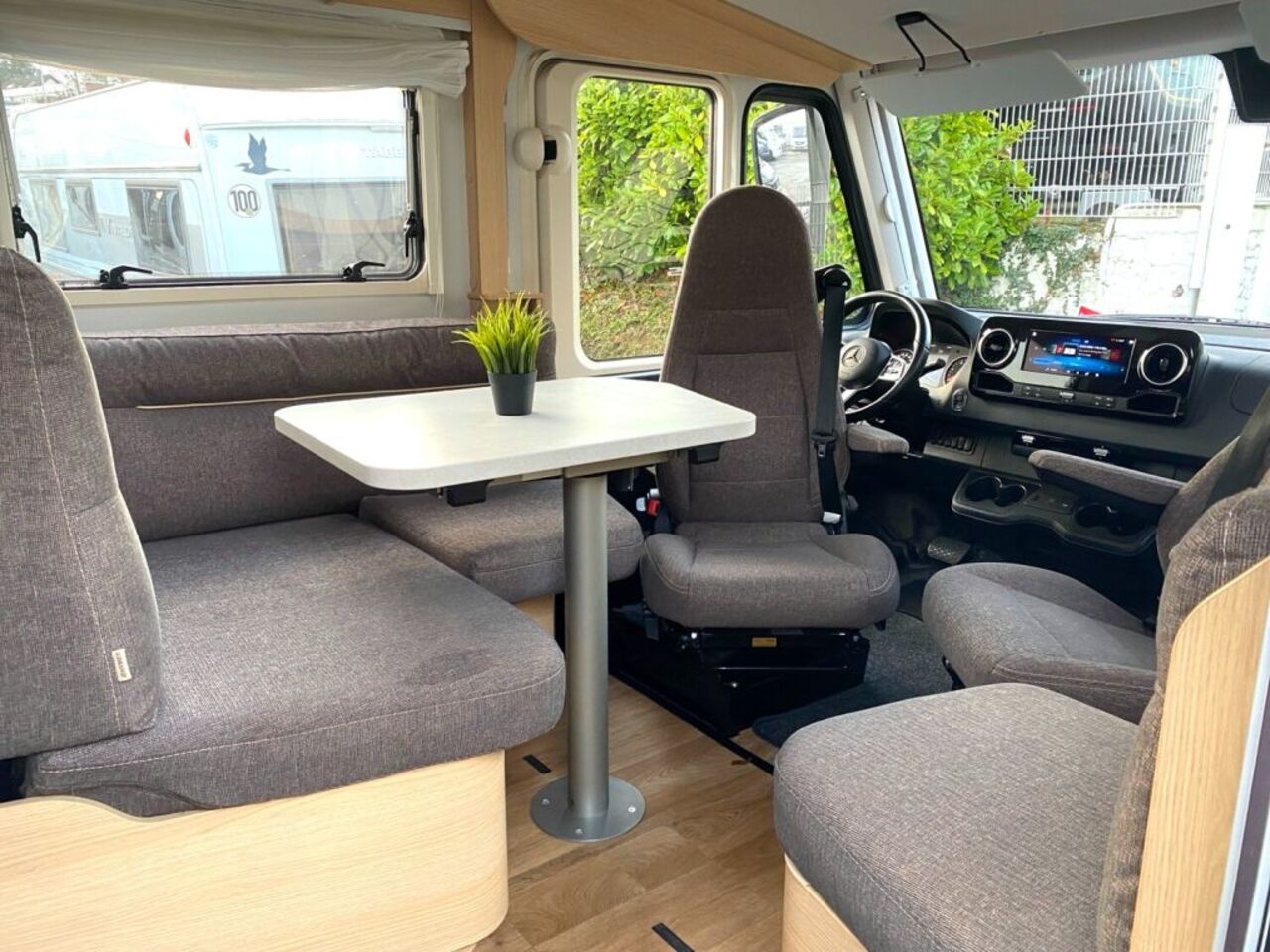 HYMER-ERIBA I 680 +++ Messewochen +++ Ansicht 12 für Fahrzeugdetailseite