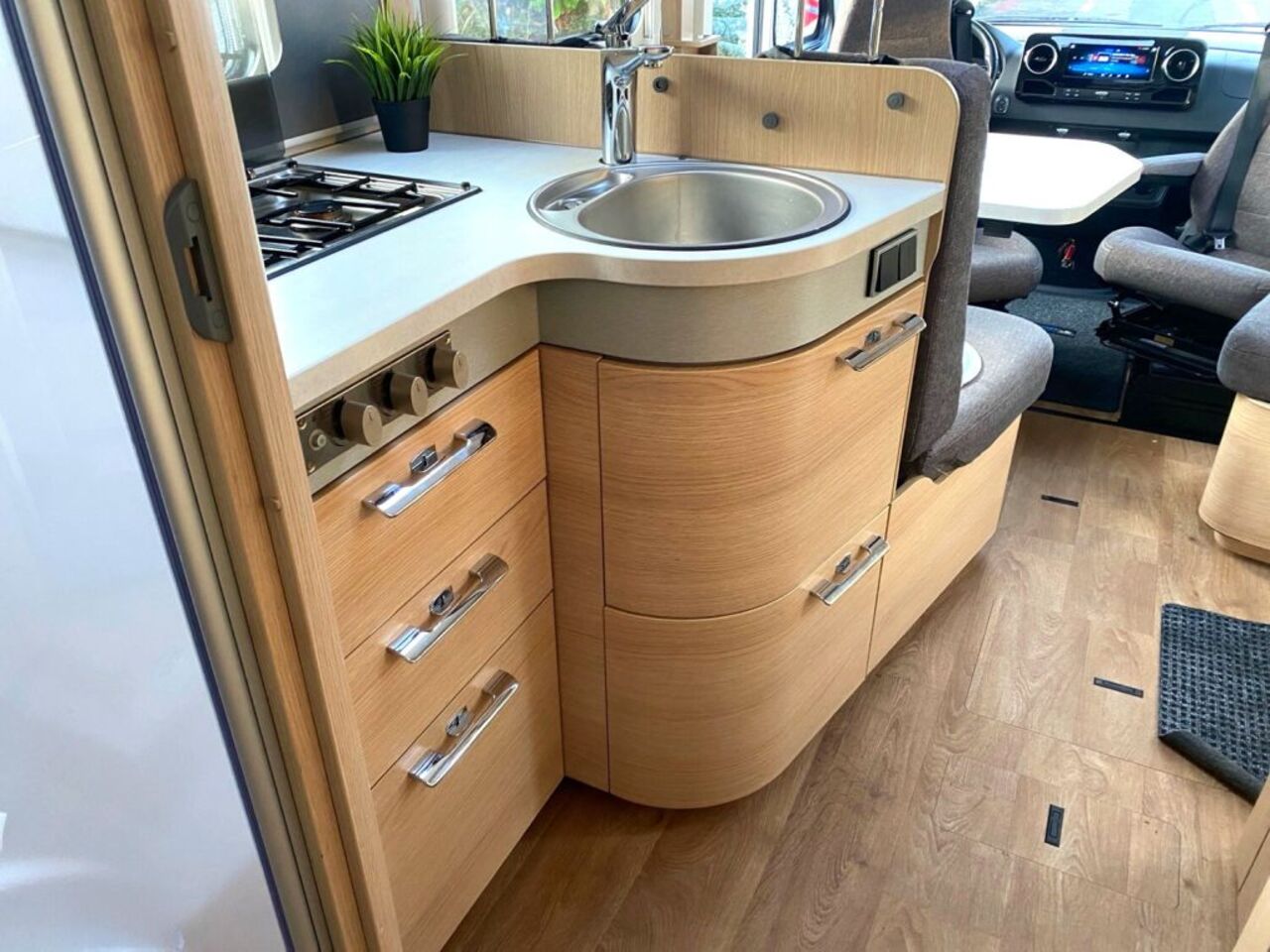 HYMER-ERIBA I 680 +++ Messewochen +++ Ansicht 13 für Fahrzeugdetailseite