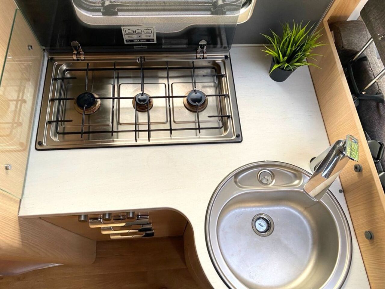 HYMER-ERIBA I 680 +++ Messewochen +++ Ansicht 14 für Fahrzeugdetailseite