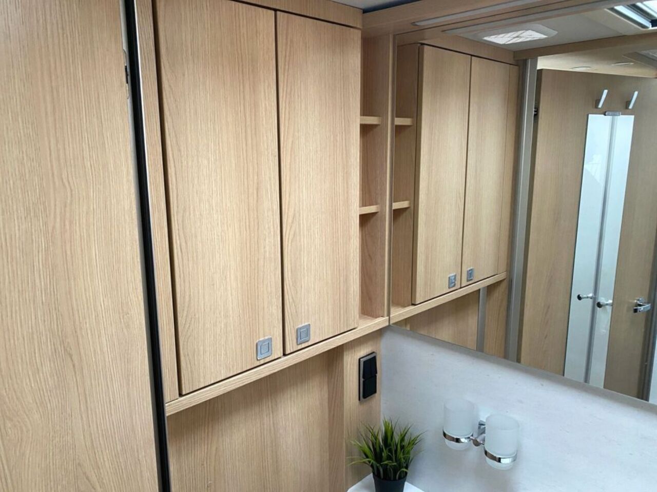 HYMER-ERIBA I 680 +++ Messewochen +++ Ansicht 16 für Fahrzeugdetailseite