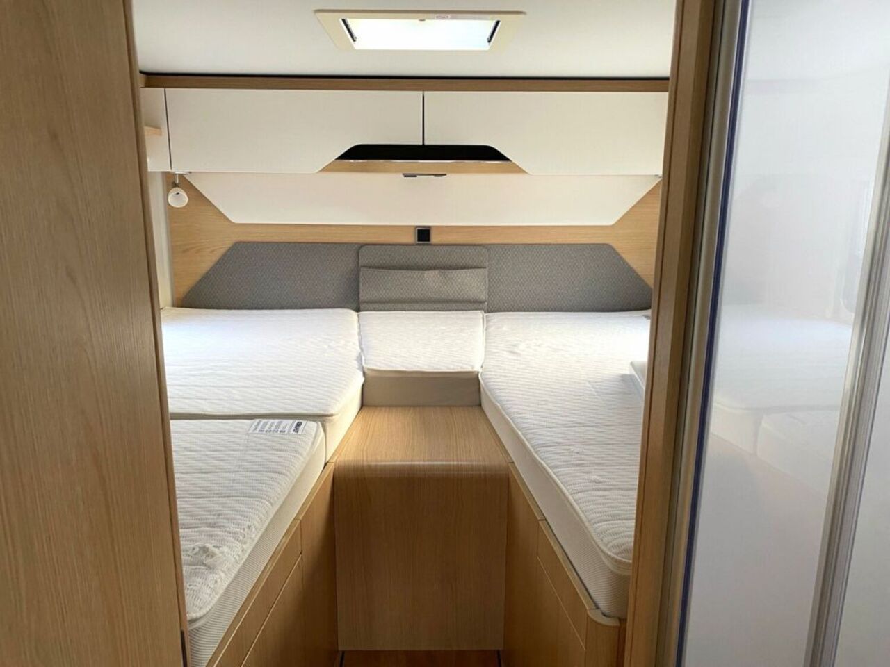 HYMER-ERIBA I 680 +++ Messewochen +++ Ansicht 17 für Fahrzeugdetailseite