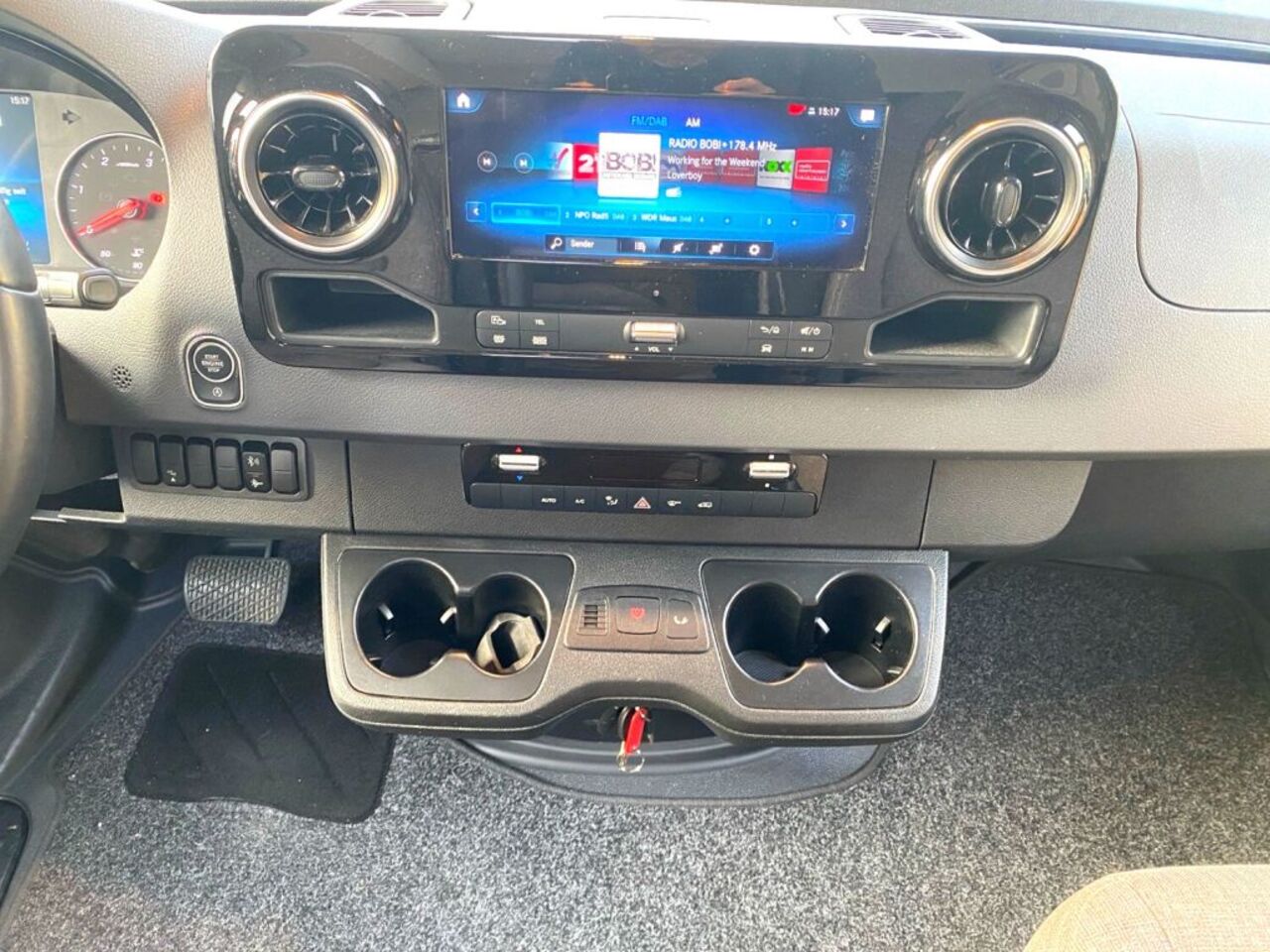 HYMER-ERIBA I 680 +++ Messewochen +++ Ansicht 8 für Fahrzeugdetailseite