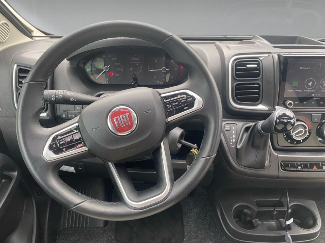 HYMER-ERIBA Yellowstone +++ Messewochen +++ Ansicht 8 für Fahrzeugdetailseite