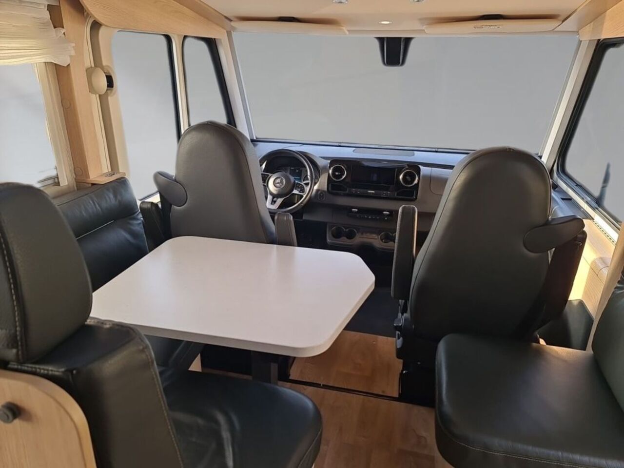 HYMER-ERIBA I 680 +++ Messewochen +++ Ansicht 10 für Fahrzeugdetailseite