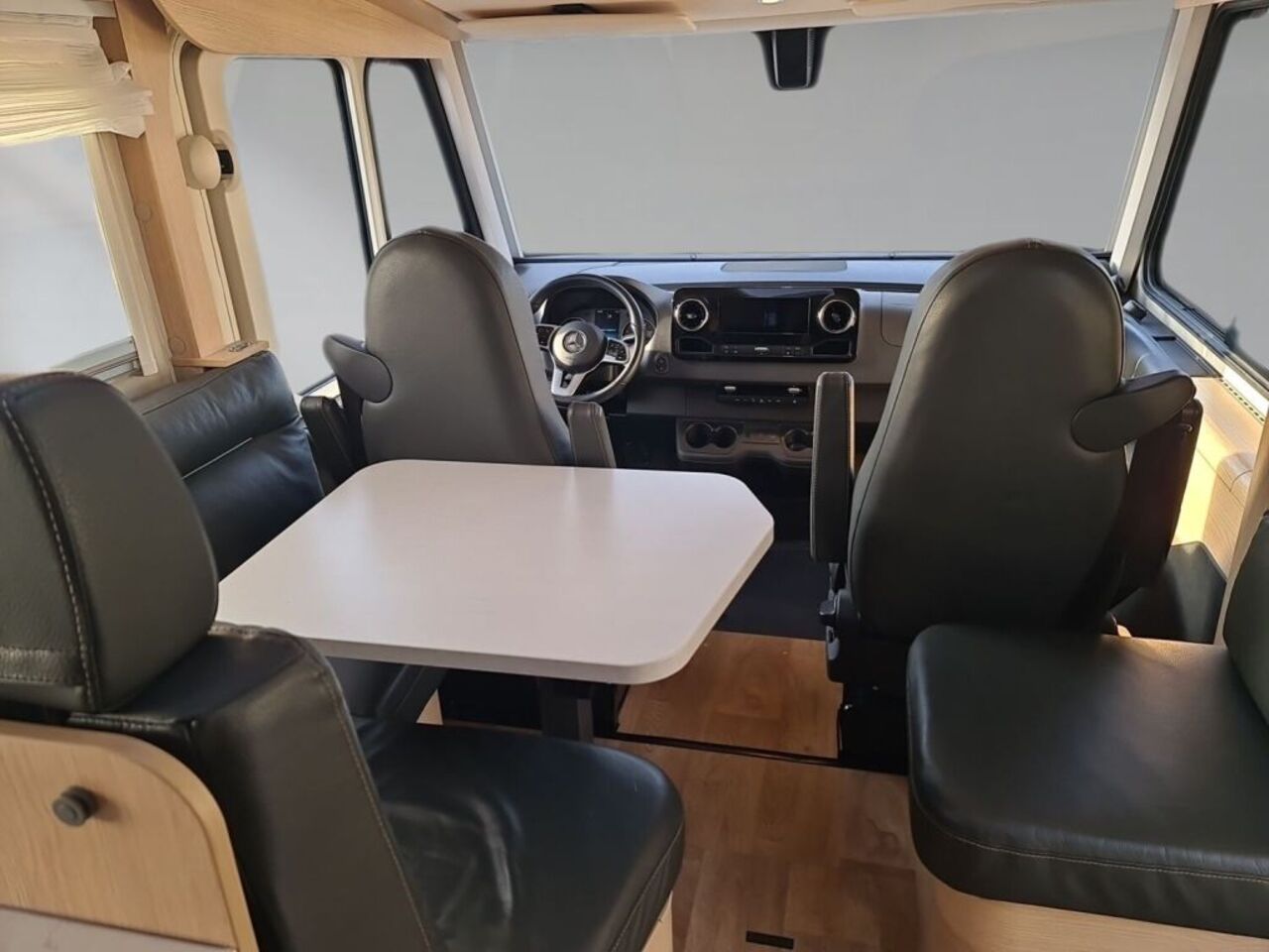 HYMER-ERIBA I 680 +++ Messewochen +++ Ansicht 11 für Fahrzeugdetailseite